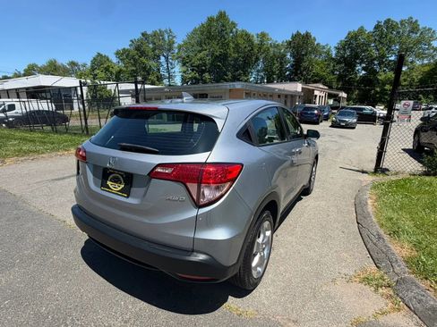 Used 2018 Honda HR-V LX image 5