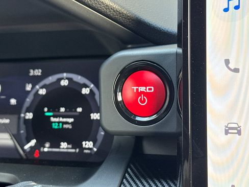 Certified 2025 Toyota Tacoma TRD Pro image 28