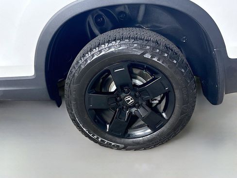 Used 2024 Honda Ridgeline Black Edition image 31