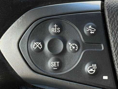Used 2016 Chevrolet Tahoe LTZ AWD/4WD image 22