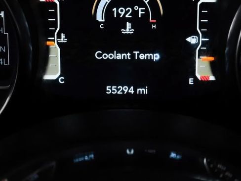 Used 2020 Jeep Wrangler Unlimited Sahara AWD/4WD image 25