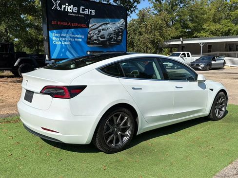 Used 2020 Tesla Model 3 Standard Range Plus RWD image 10