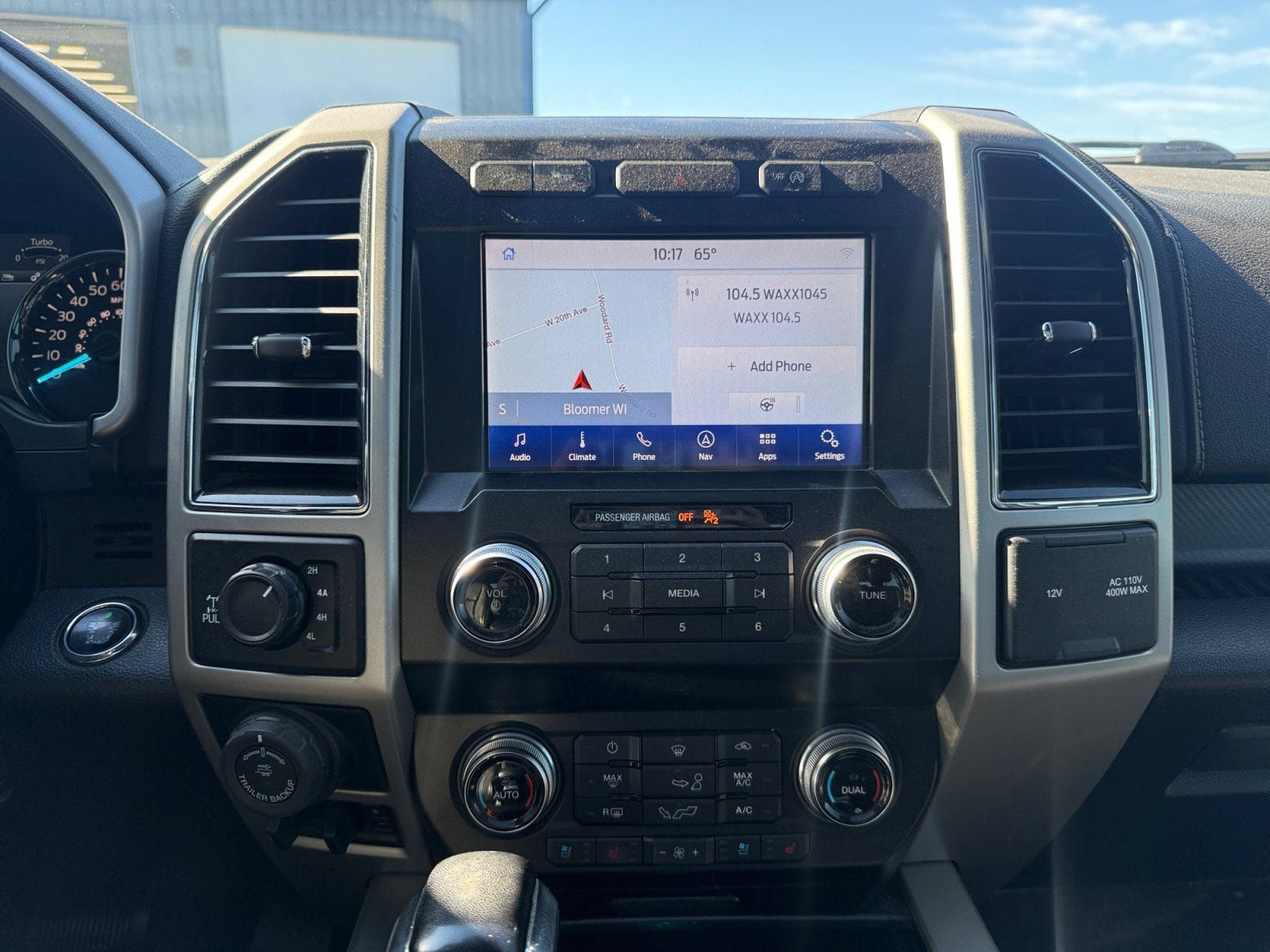 Used 2020 Ford F150 Lariat w/ Equipment Group 502A Luxury AWD/4WD image 16