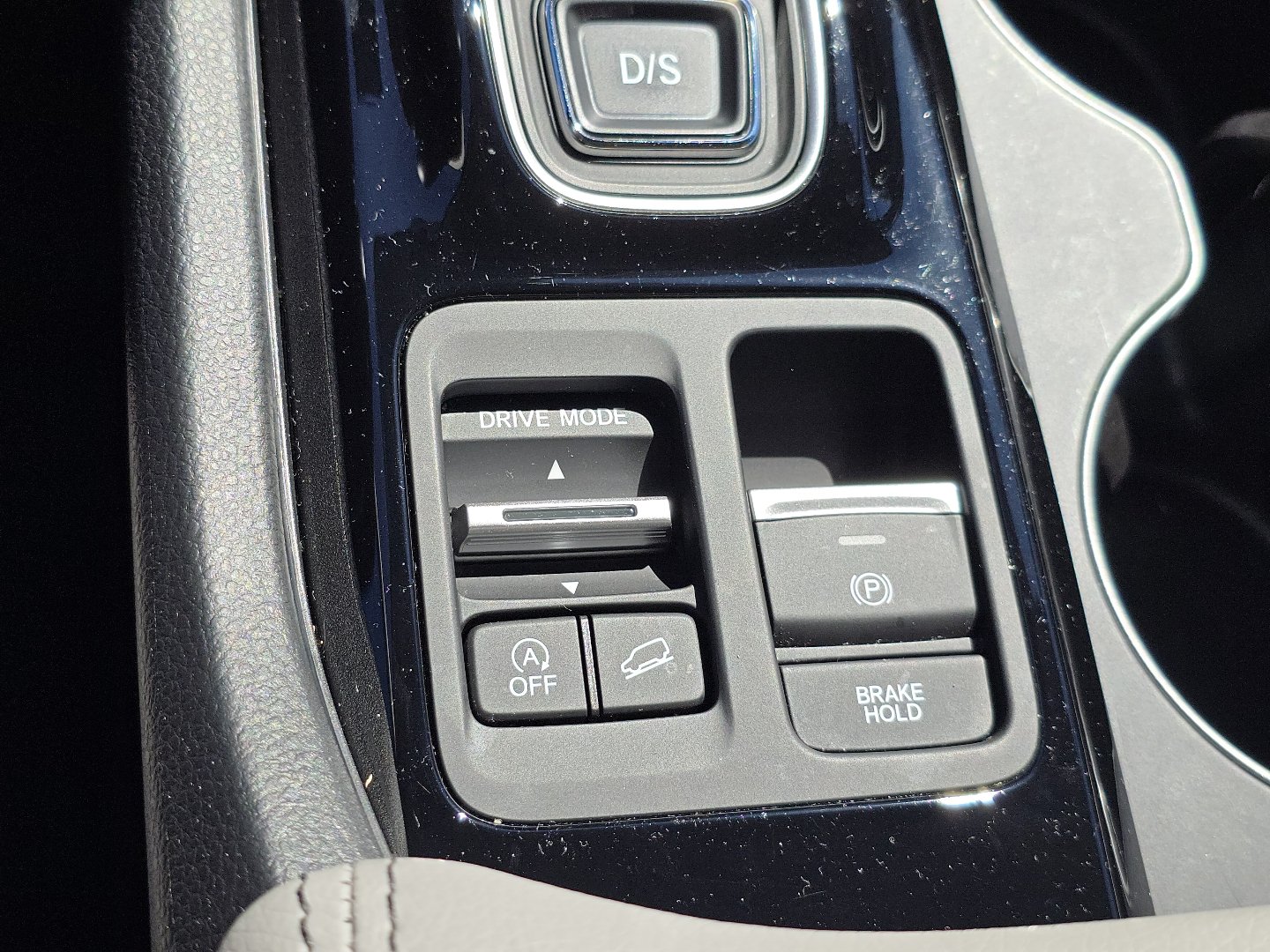 Used 2025 Honda Pilot EX-L image 32