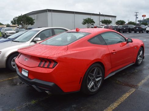 Used 2025 Ford Mustang GT Premium RWD image 5