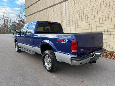 Used 2003 Ford F250 Lariat image 10