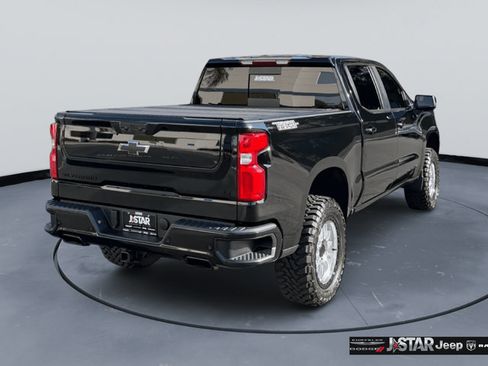 Used 2026 Chevrolet Silverado 1500 LT Trail Boss w/ LT Trail Boss Premium Package AWD/4WD image 5