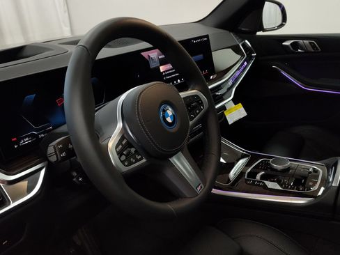 Used 2026 BMW X5 xDrive50e w/ M Sport Package AWD/4WD image 10