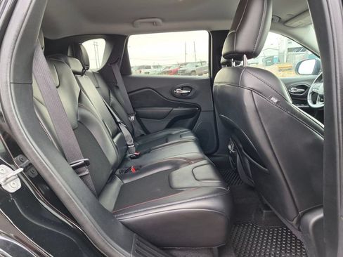 Used 2020 Jeep Cherokee Trailhawk w/ Cold Weather Group AWD/4WD image 20