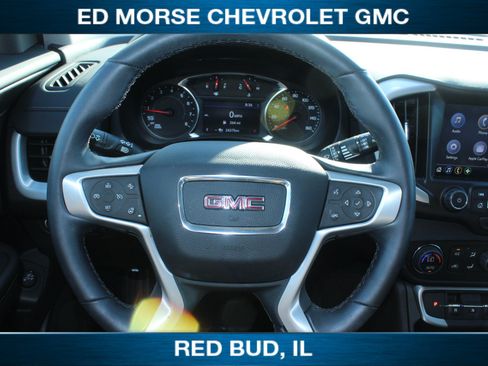 Used 2024 GMC Terrain SLT w/ LPO, Floor Liner Package FWD image 8