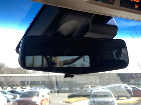 Used 2019 Cadillac Escalade ESV Luxury image 27