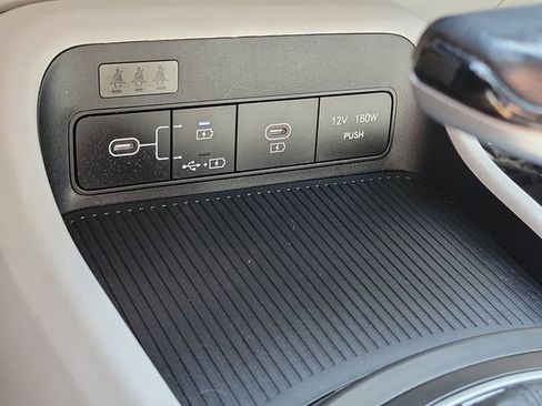 Used 2024 Hyundai Kona SEL FWD image 13