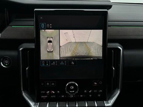 New 2026 GMC Acadia Denali Ultimate AWD/4WD image 4