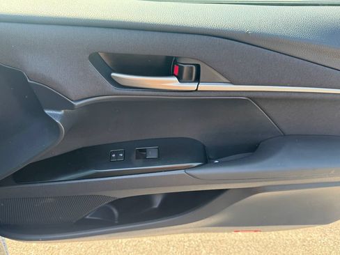 Used 2025 Toyota Camry SE FWD image 28