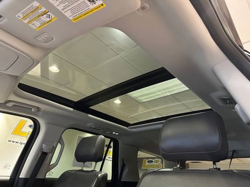 Certified 2025 Ford Expedition Active AWD/4WD image 4