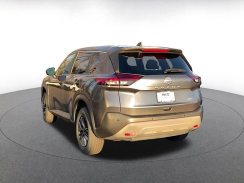 Used 2023 Nissan Rogue S image 11