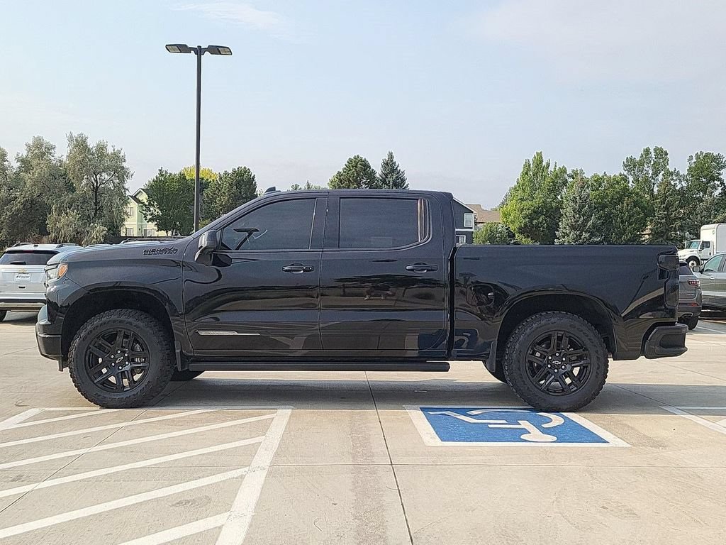Used 2024 Chevrolet Silverado 1500 High Country w/ Midnight Edition AWD/4WD image 5