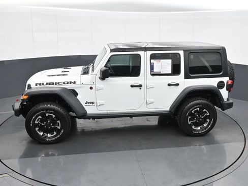 Used 2025 Jeep Wrangler Unlimited Rubicon AWD/4WD image 19
