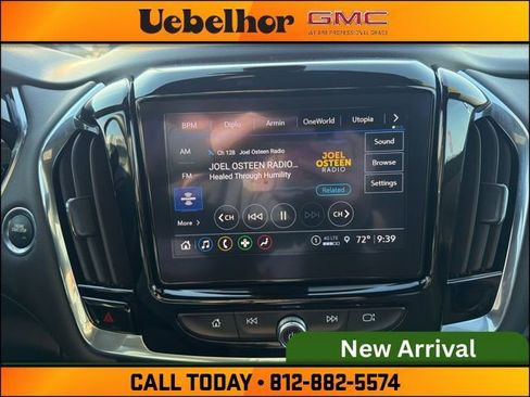 Used 2023 Chevrolet Traverse LT image 34