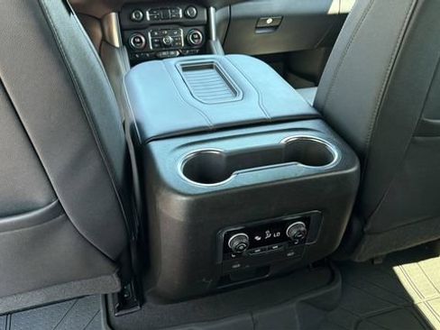 Used 2023 Chevrolet Suburban Z71 w/ Luxury Package AWD/4WD image 23