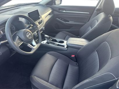 Used 2023 Nissan Altima 2.5 SV