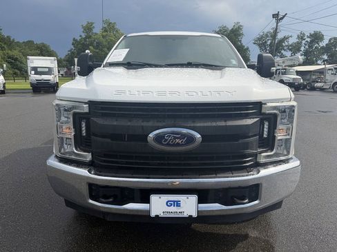 Used 2018 Ford F250 XL w/ Power Equipment Group RWD image 2