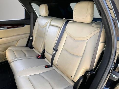 Used 2017 Cadillac XT5 Luxury w/ Driver Awareness Package image 22