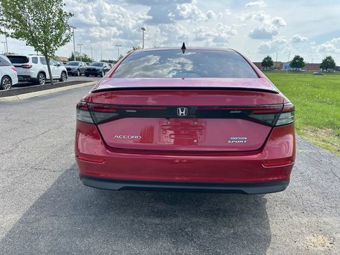Used 2023 Honda Accord Sport image 9