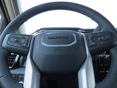 New 2025 GMC Sierra 2500 Denali w/ Denali Reserve Package image 25