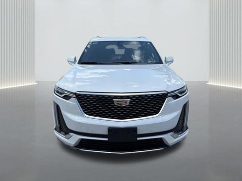 Used 2023 Cadillac XT6 Premium Luxury w/ Technology Package AWD/4WD image 2