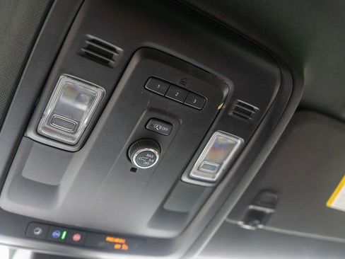 Used 2021 Chevrolet Tahoe Z71 AWD/4WD image 35