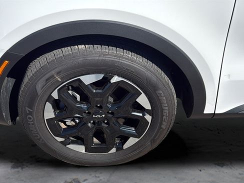 Used 2025 Kia Sorento S FWD image 29