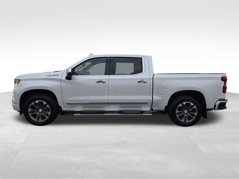Used 2024 Chevrolet Silverado 1500 High Country w/ Technology Package AWD/4WD image 10