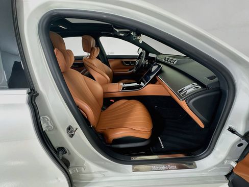 Certified 2022 Mercedes-Benz S 500 4MATIC image 32