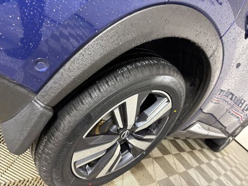 Used 2023 Nissan Rogue SL w/ SL Premium Package image 34