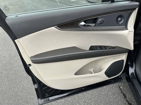 Used 2019 Lincoln Nautilus Reserve AWD/4WD image 19