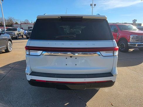 Used 2023 Lincoln Navigator Reserve image 5