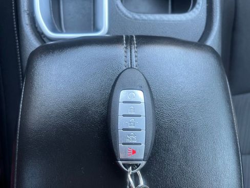 Used 2021 Nissan Sentra SV FWD image 35