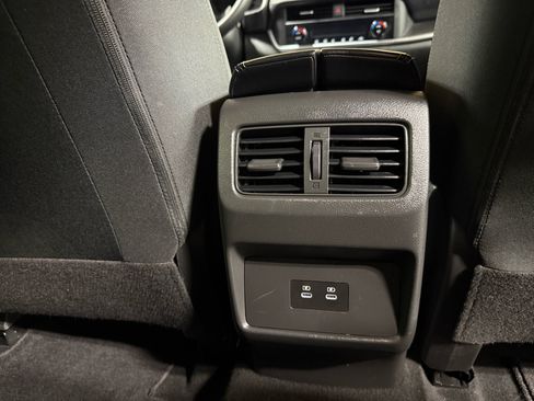 Used 2024 Nissan Rogue SV image 23