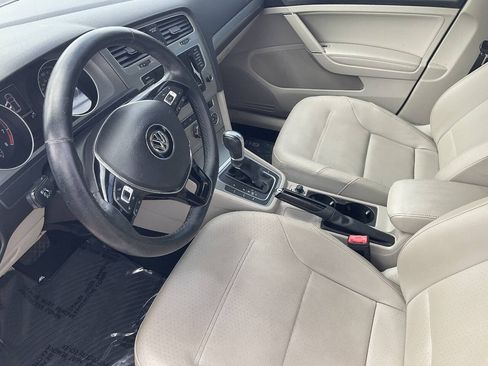 Used 2015 Volkswagen Golf S FWD image 11