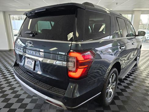 Used 2024 Ford Expedition Limited AWD/4WD image 3