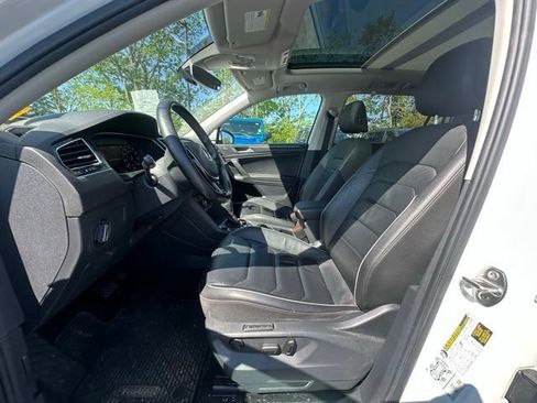 Used 2018 Volkswagen Tiguan SEL Premium AWD/4WD image 24