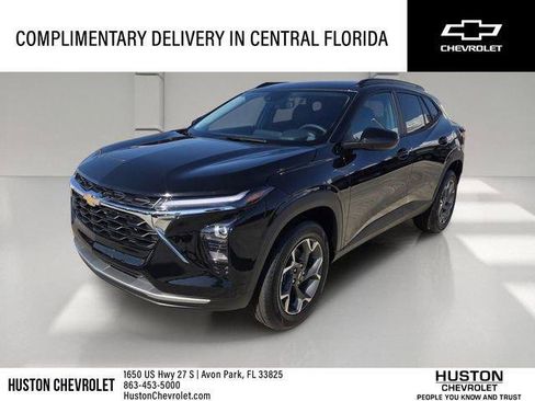 New 2026 Chevrolet Trax LT w/ LT Convenience Package FWD image 1
