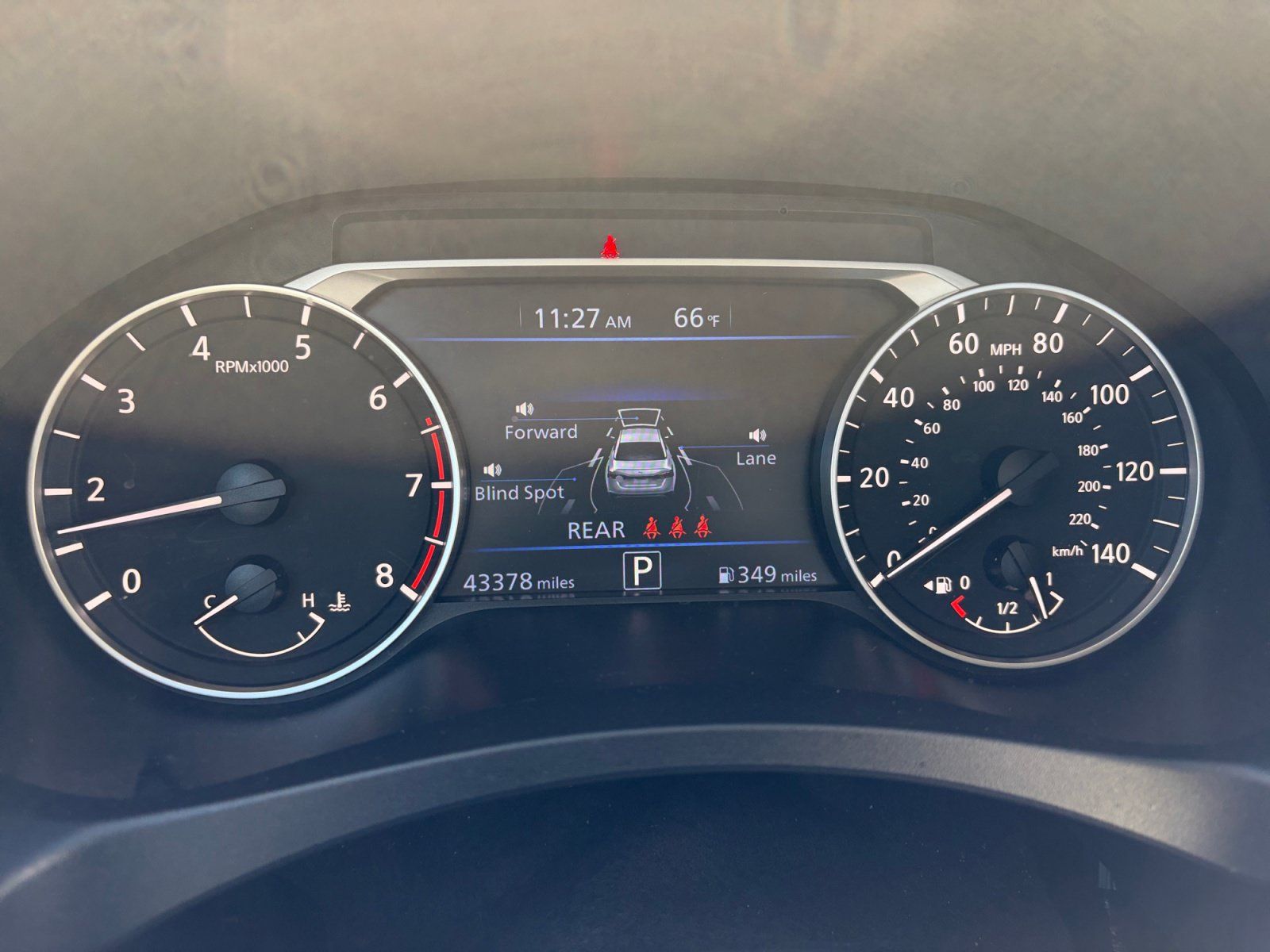 Used 2025 Nissan Altima 2.5 SV FWD image 10
