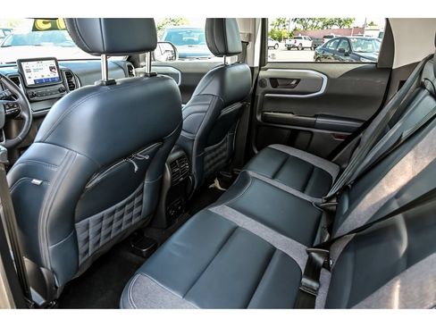 Used 2023 Ford Bronco Sport Outer Banks w/ Tech Package AWD/4WD image 16