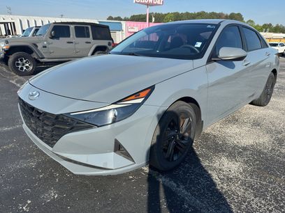 Used 2022 Hyundai Elantra SEL