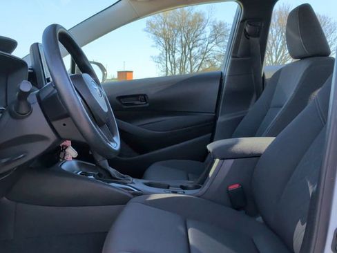 Certified 2025 Toyota Corolla LE image 13