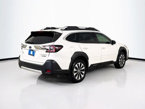 Used 2023 Subaru Outback Touring AWD/4WD image 8
