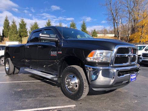 Used 2018 RAM 3500 Tradesman w/ Chrome Appearance Group image 7