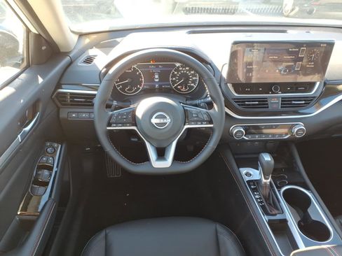 New 2025 Nissan Altima 2.5 SR w/ SR Premium Package image 6